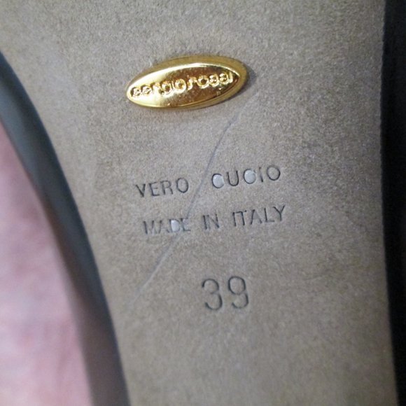 *SOLD* Sergio Rossi Patent Leather Rounded Toe Pumps - Picture 9 of 10